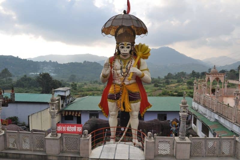 Baba Neeb Karori - Hanuman Garhi Temple, Nainital